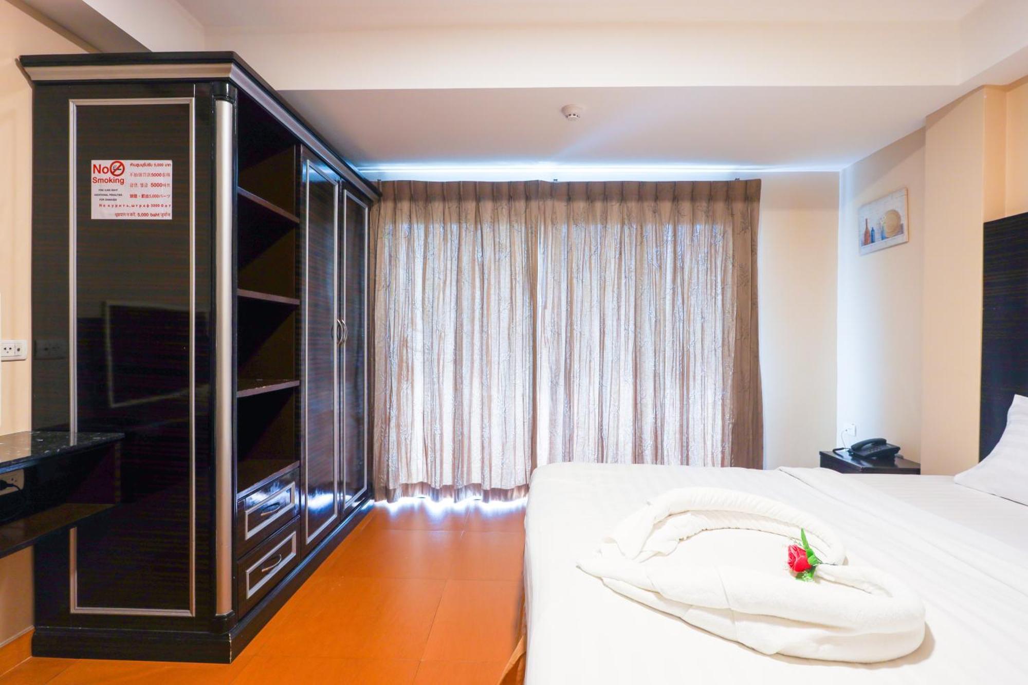 Land Royal Residence Патая Екстериор снимка