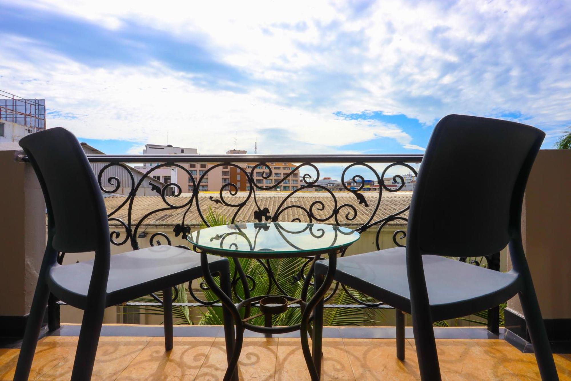 Land Royal Residence Патая Екстериор снимка
